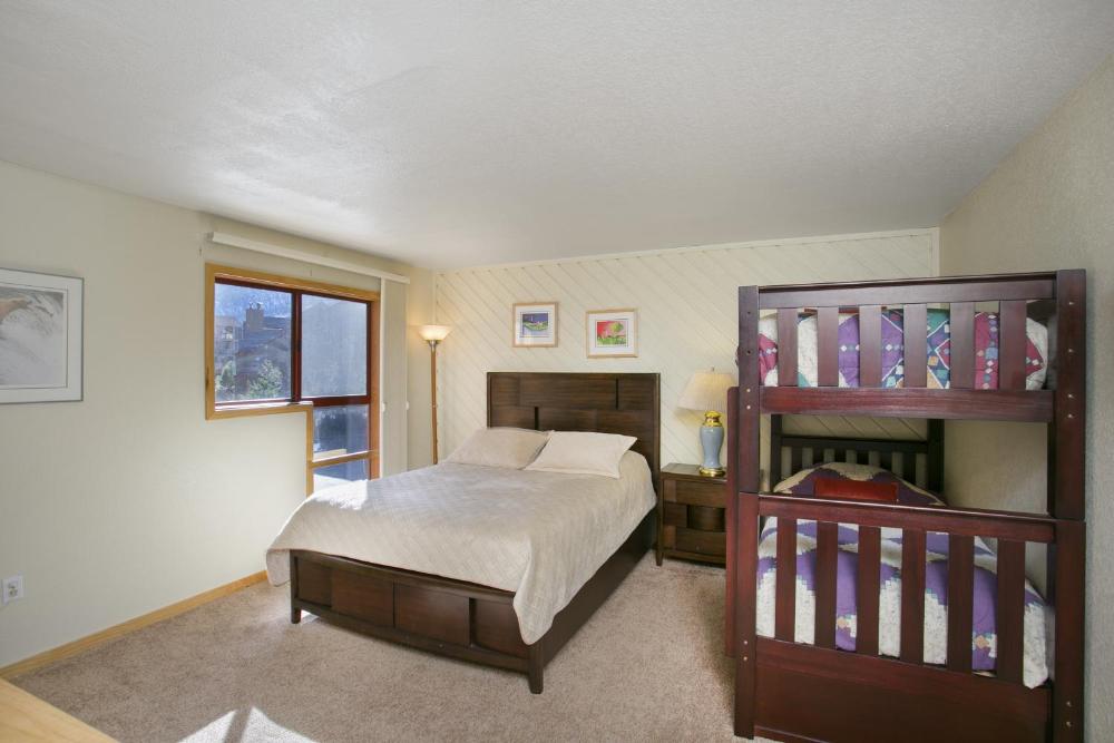  2 Bedroom Apartment with 2 Master Suites interior